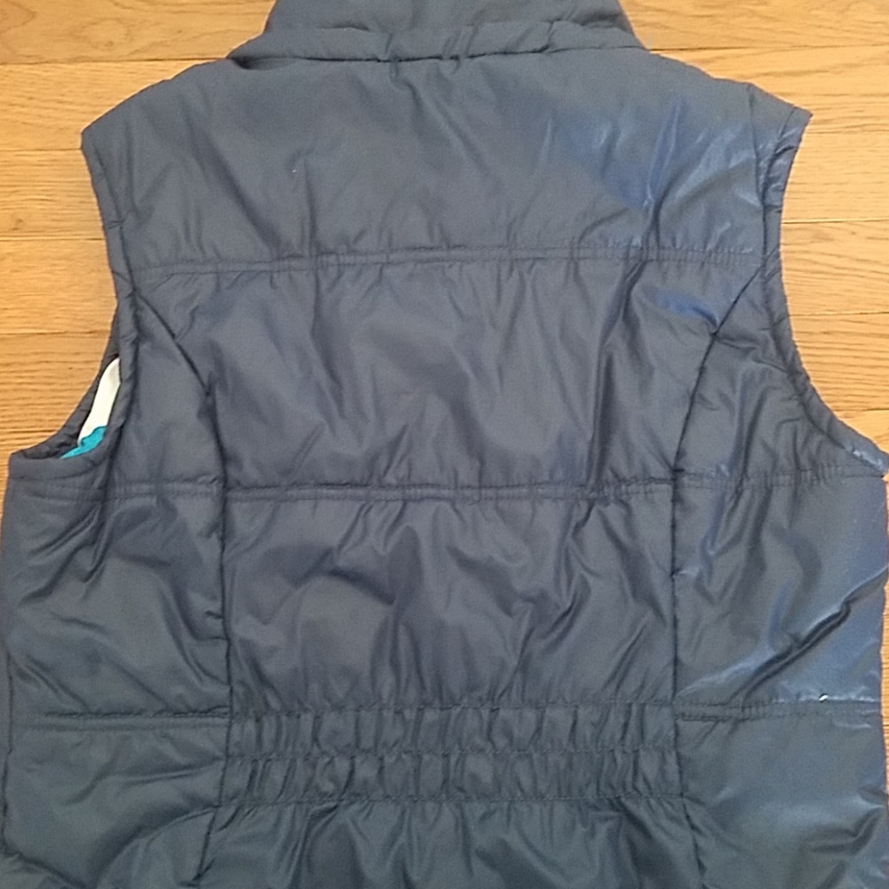 Winter vest - Picture 3 of 3